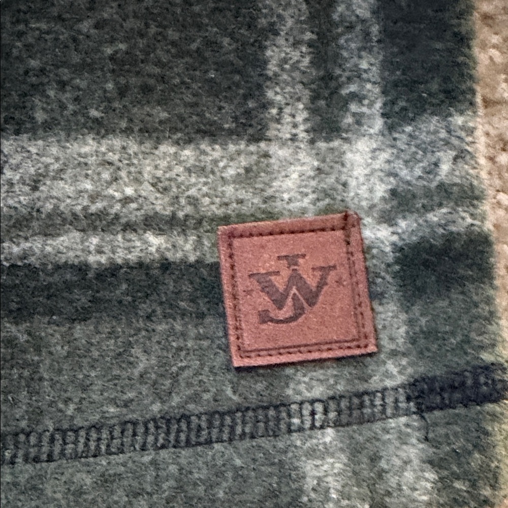 Men’s John Wayne Stock Supply Green/Gray Plaid Fleece 1/4 Zip Pullover - Picture 4 of 7